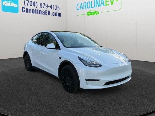 Pearl White Multi-Coat 2022 Tesla Model Y Long Range Dual Motor All-Wheel Drive