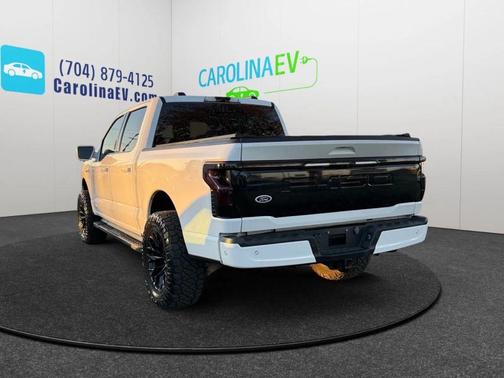 2023 Ford F-150 Lightning LARIAT