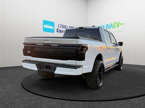 2023 Ford F-150 Lightning LARIAT