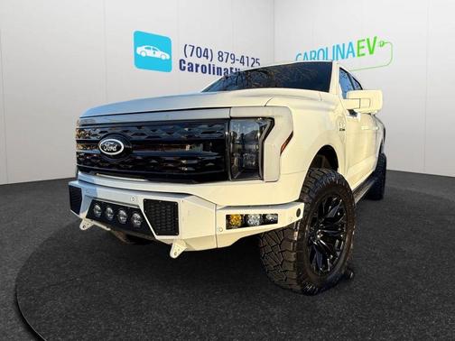 2023 Ford F-150 Lightning LARIAT