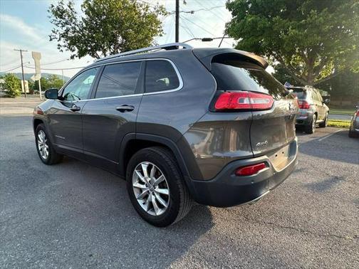 2014 Jeep Cherokee Sport
