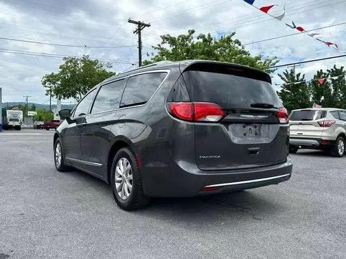 2018 Chrysler Pacifica Touring-L Plus
