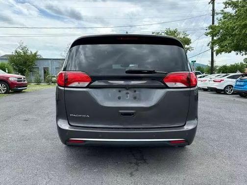 2018 Chrysler Pacifica Touring-L Plus