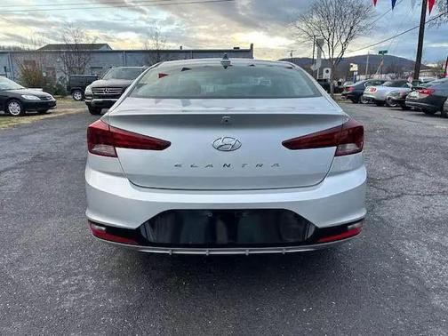 2020 Hyundai ELANTRA Value Edition