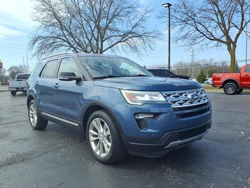 BLUE METALLIC 2018 Ford Explorer XLT