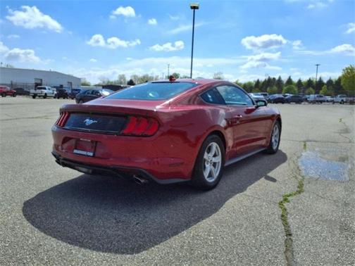 2021 Ford Mustang EcoBoost