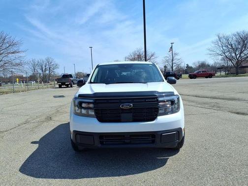 Oxford White 2024 Ford Maverick Lariat