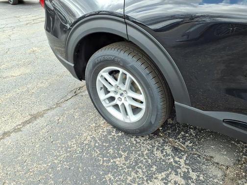 Agate Black Metallic 2026 Ford Explorer Active