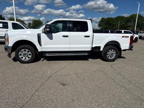 White 2023 Ford F-250 XLT