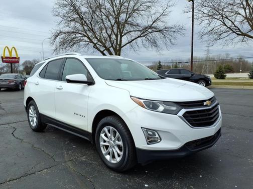 Summit White 2019 Chevrolet Equinox LT W/1LT