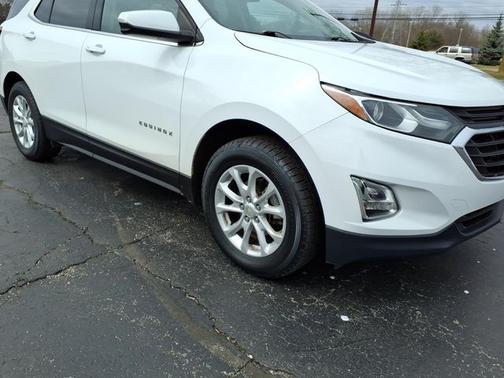 Summit White 2019 Chevrolet Equinox LT W/1LT