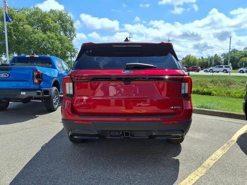 Rapid Red Metallic Tinted Clearcoat 2026 Ford Explorer ST-Line