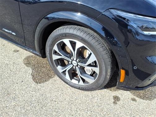 2022 Ford Mustang Mach-E PREMIUM