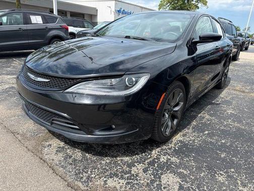 Black Clearcoat 2016 Chrysler 200 S