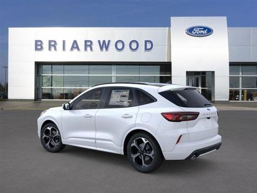 2025 Ford Escape ST-Line Elite