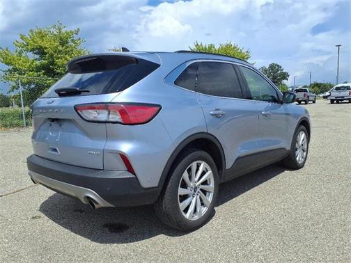 2022 Ford Escape Titanium