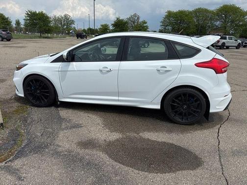 Frozen White 2017 Ford Focus RS Base