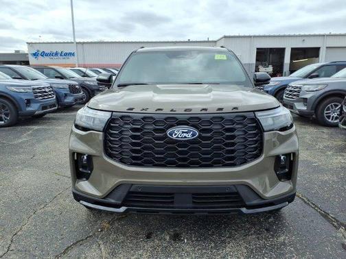 Gray 2027 Ford Explorer ST-Line