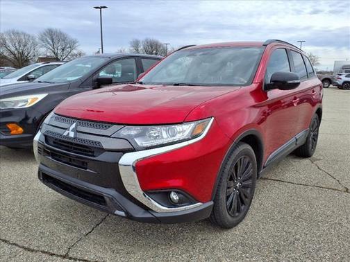 2020 Mitsubishi Outlander LE