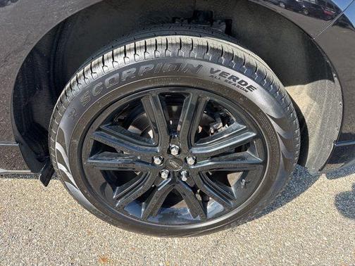 Black Metallic 2024 Ford Edge ST Line