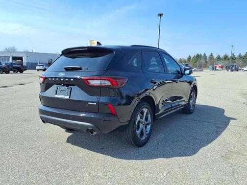 AGATE BLACK METALLIC 2024 Ford Escape ST-LINE