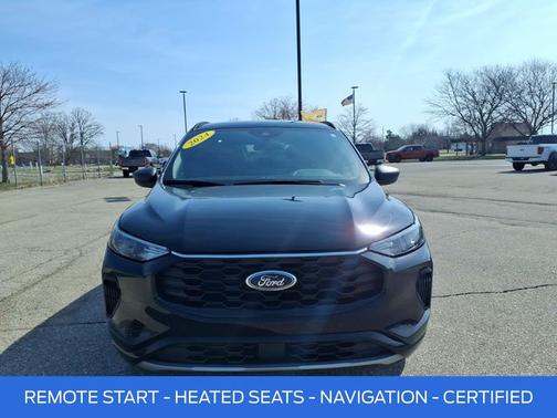 AGATE BLACK METALLIC 2024 Ford Escape ST-LINE