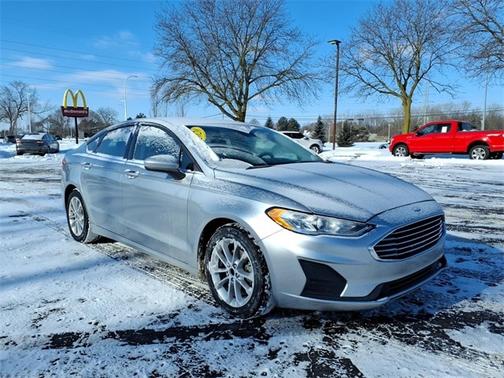 2020 Ford Fusion SE