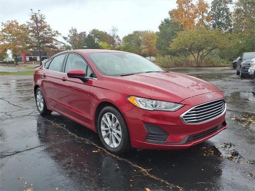 2020 Ford Fusion SE