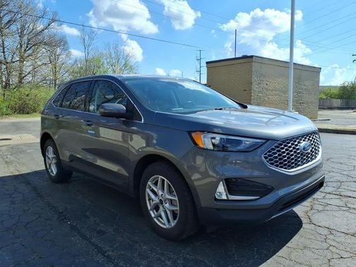 Carbonized Gray Metallic 2024 Ford Edge SEL