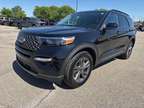 Black Metallic 2023 Ford Explorer XLT