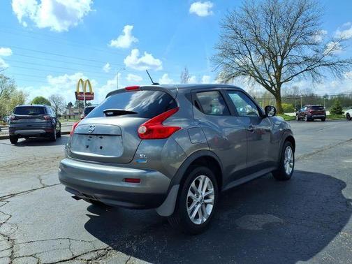 Gun Metallic 2012 Nissan Juke SL