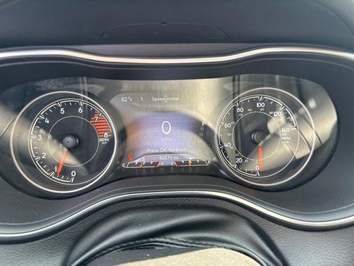 Velvet 2019 Jeep Cherokee Trailhawk