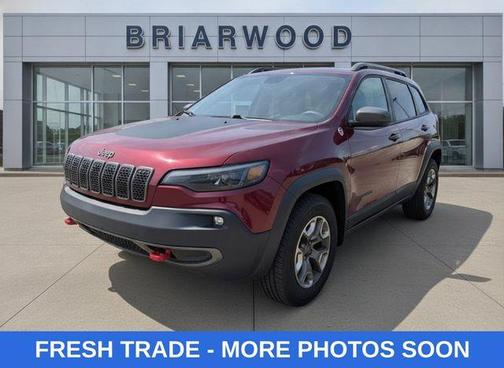Velvet Red Pearlcoat 2019 Jeep Cherokee Trailhawk