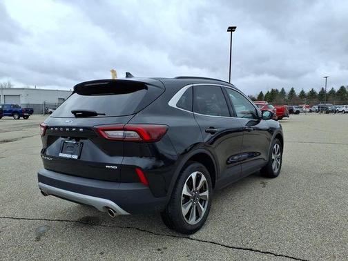 Agate Black Metallic 2025 Ford Escape Platinum