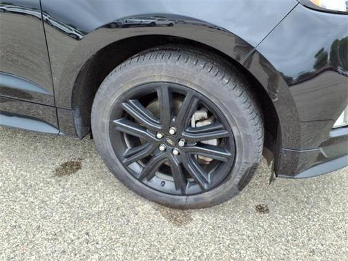 2022 Ford Edge ST Line
