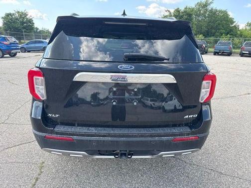 Black Metallic 2023 Ford Explorer XLT