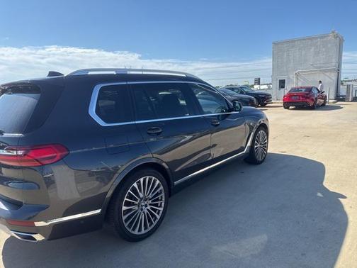 2022 BMW X7 xDrive40i