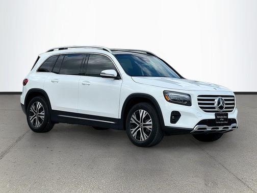 Polar White 2026 Mercedes-Benz GLB 250 4MATIC