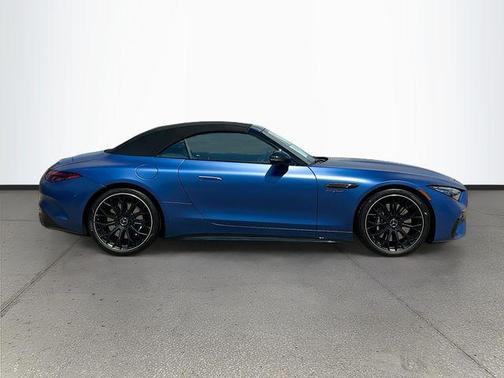 MANUFAKTUR Starling Blue Magno 2024 Mercedes-Benz AMG SL 63 Base
