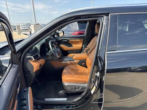 2023 Toyota Highlander Hybrid Limited