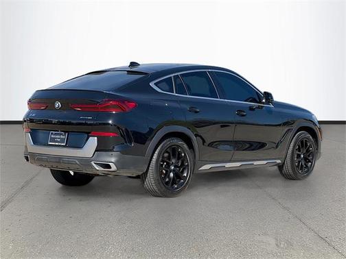 2022 BMW X6 xDrive40i
