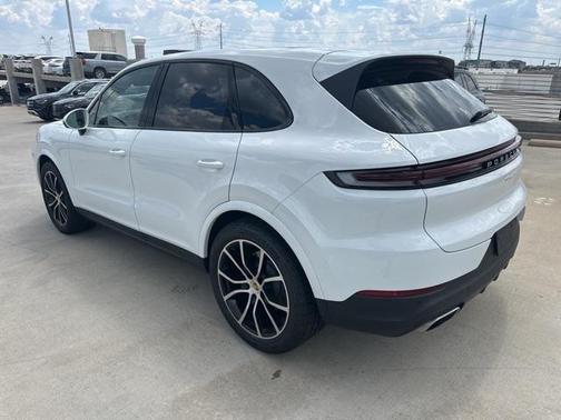 2024 Porsche Cayenne Base