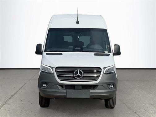 2025 Mercedes-Benz Sprinter 2500 Standard Roof