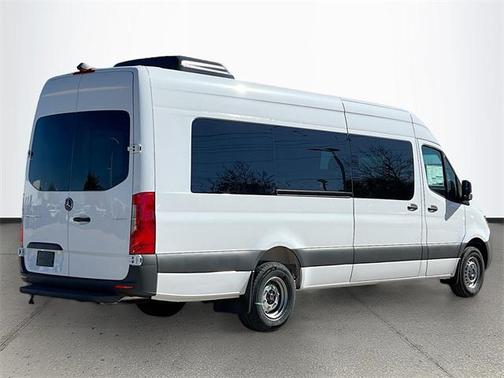 2024 Mercedes-Benz Sprinter 3500 Cargo 170 WB