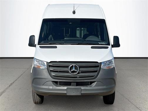 2024 Mercedes-Benz Sprinter 3500 Cargo 170 WB