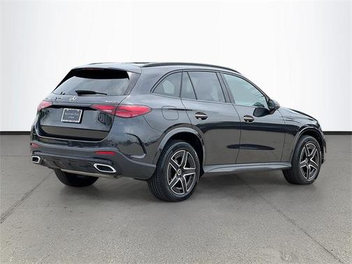 2025 Mercedes-Benz GLC 300 4MATIC