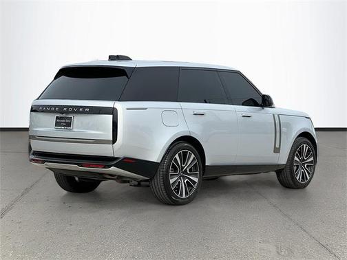 2025 Land Rover Range Rover P400 SE