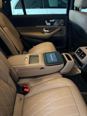 Obsidian Black Metallic 2026 Mercedes-Benz AMG GLS 63 Base