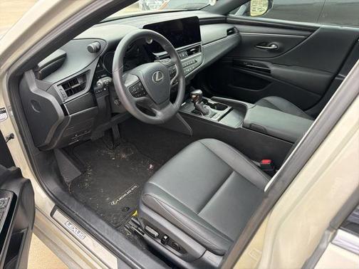 2023 Lexus ES 350 Base