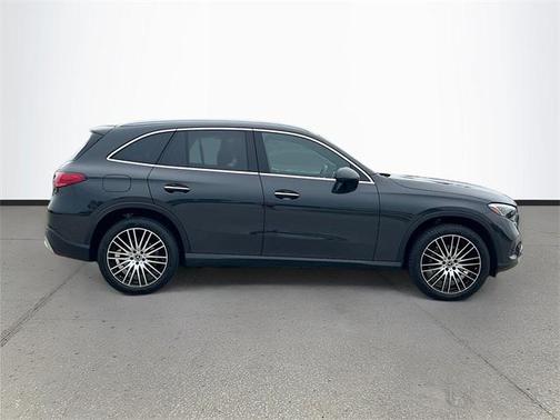 2025 Mercedes-Benz GLC 300 4MATIC